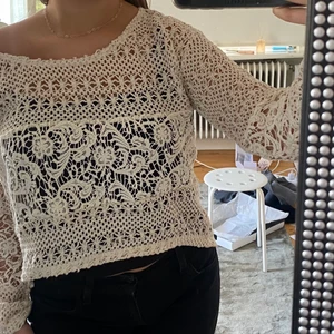 Virkad, jättesöt tröja. - Virkad jättesöt tröja.