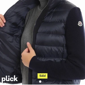 Söker Moncler  - Säljer någon moncler väst  storlek xs snälla skriv 😩😭färgen svart 