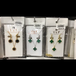 Smyckeset✨⚜️ - Helt nya smycken i rostfritt stål, finns i alla färger och modeller. Först till kvarn gäller ✨🌸