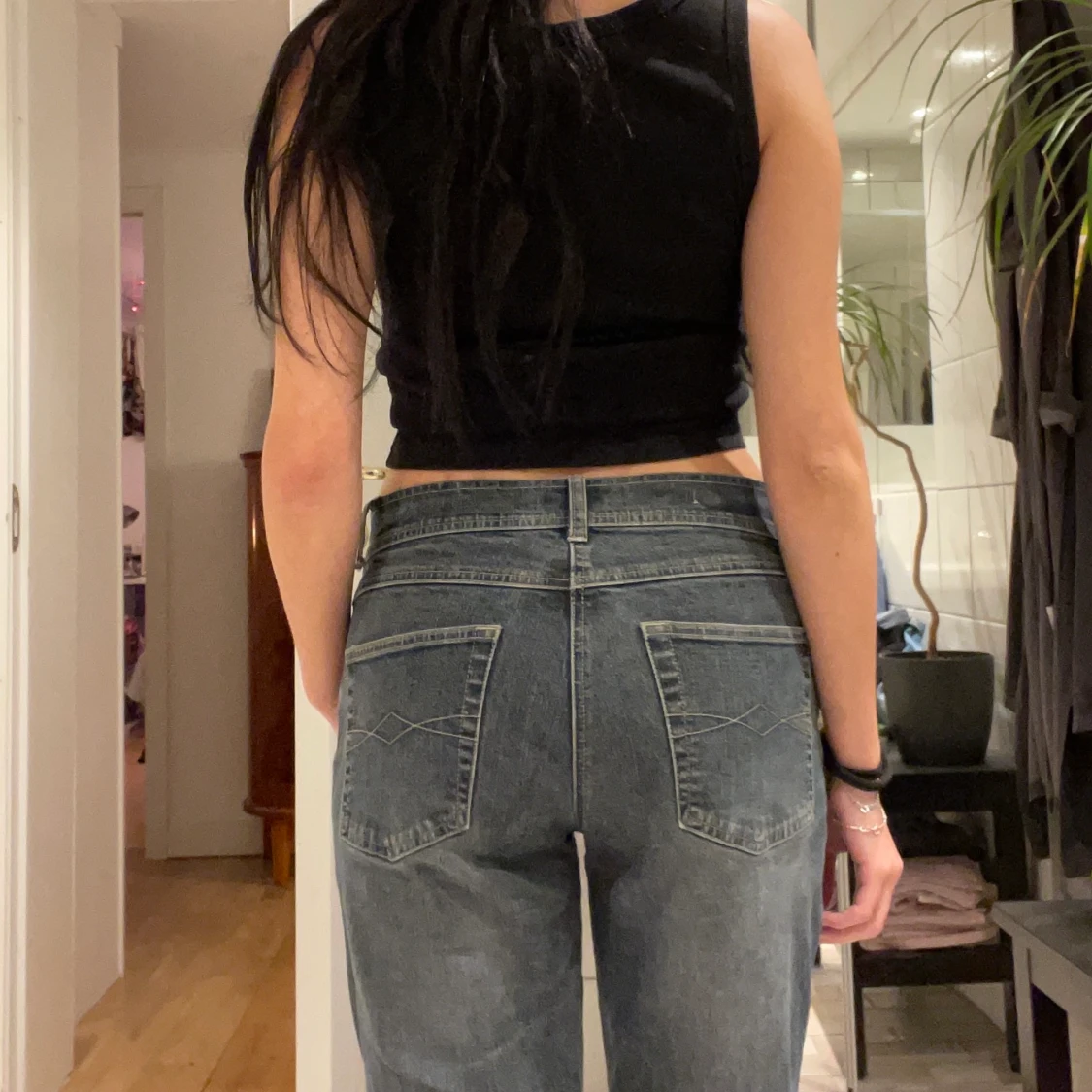 Jeans med hål  - 91