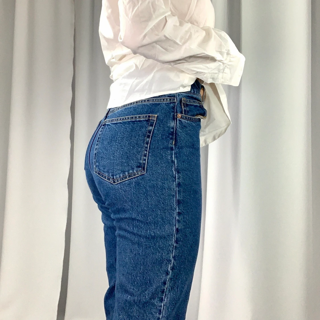 Mörkblå Mom Jeans