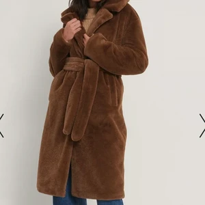 Pälskappa NAKD  - Fin pälskappa från nakd i strl xs men passar också s. Om bilder önskas skriv till mig privat🤍