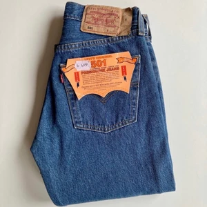 Vintage Levi’s 501 - Lägger ut igen då vinnaren va oseriös, superfina vintage Levis 501 i storlek w26L30, helt oanvända och säljer för de tyvärr inte passar mig