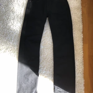 Crocker Jeans - Snygga svarta crocker jeans i storlek XS! Säljer pågrund av att jeansen är för små för mig.💛