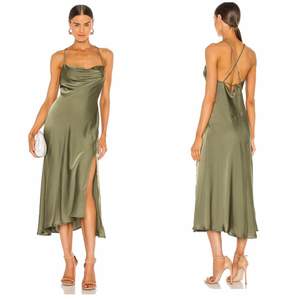 Säljer denna superfina ”Gaia Dress” klänning från Astr The Label! Aldrig använd. Slutsåld online. 