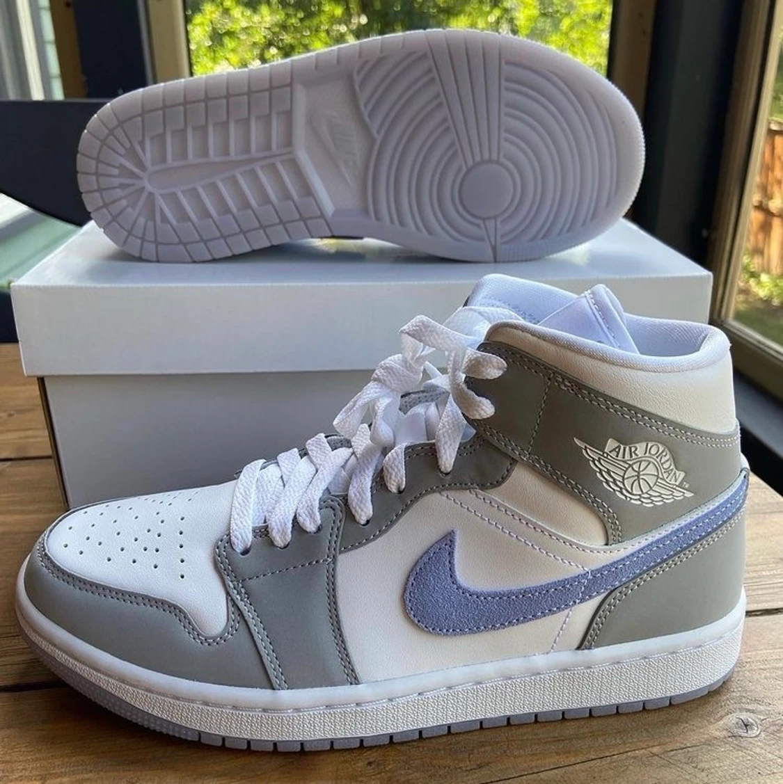 Jordan 1 Mid Wolf Grey  - 91
