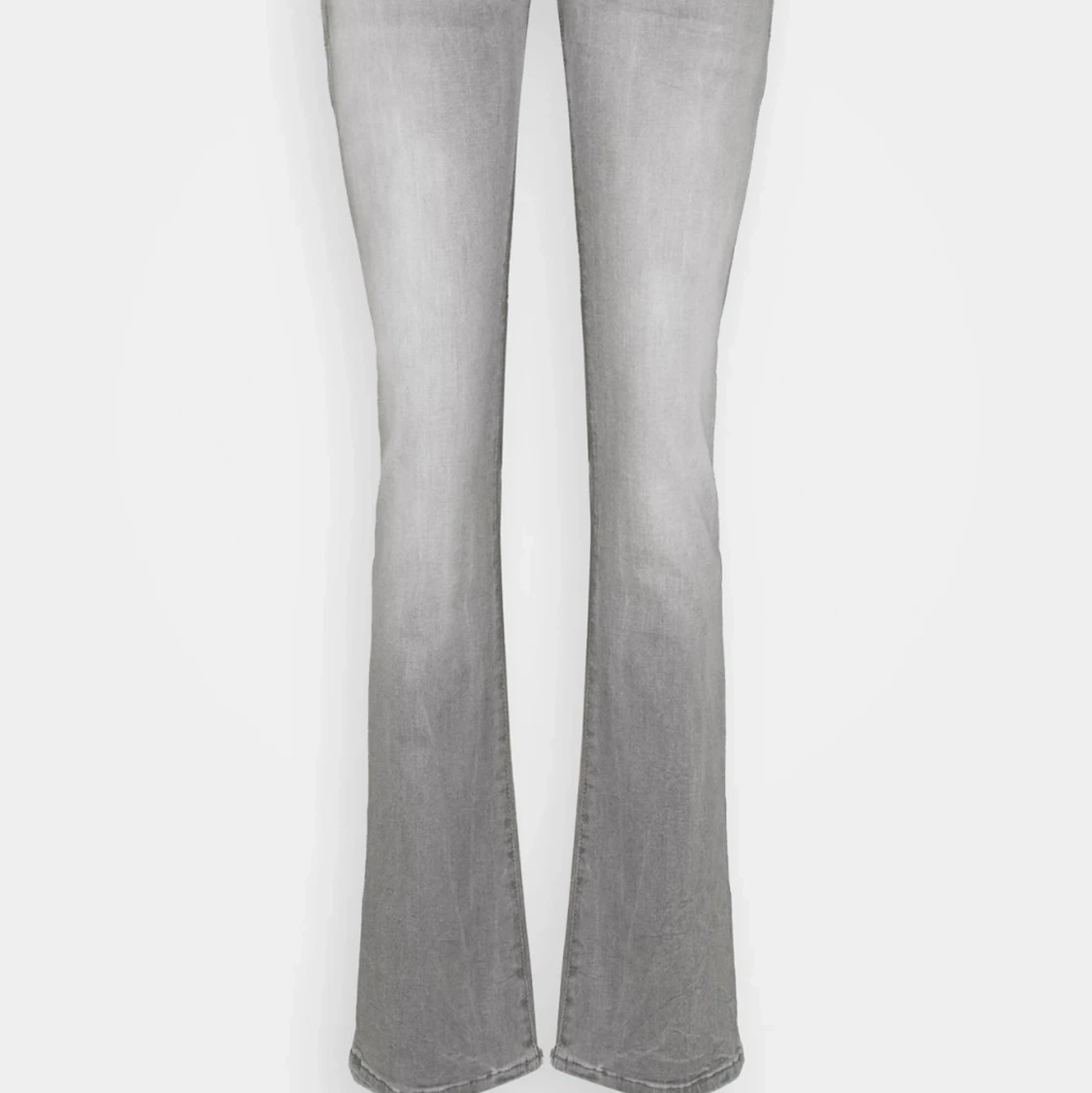 Gråa bottcut jeans - 90