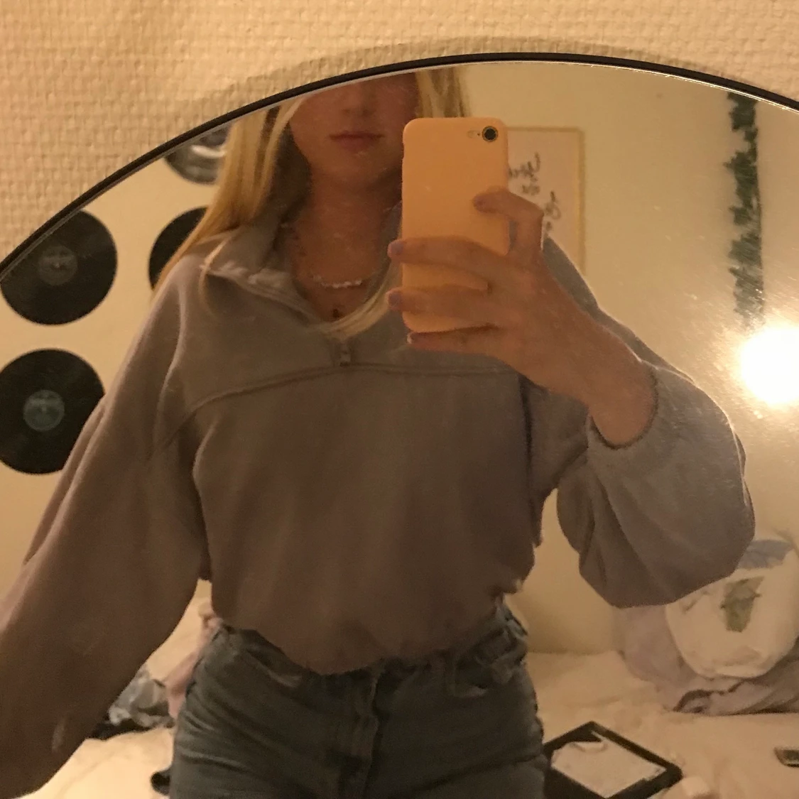 Lila croppad tröja från Weekday  - 91