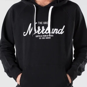 Norrlands hoddie - Fin Norrland hoddie i bra skick!💕 jag har S i storlek i vanliga fall men den sitter jätte bra som M på mig då den blir lite oversize o pösig.