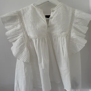 Blus  - Jättesöt blus från Gina Tricot! Använd engång💓