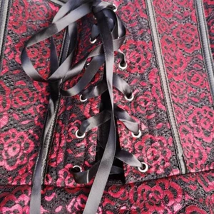 Korsettklänning/korsett - Helt ny korsettklänning som aldrig använts, ganska fin och gjord i polyester, helt oanvänd av mig då den var för ligan tyvärr