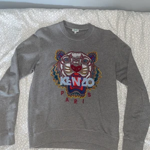 Kenzo tröja strlk M - Nyskick : 9/10 använd endast ett fåtal gånger