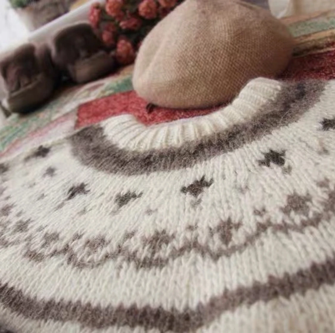 Great condition Iceland sweater - 91