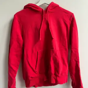 En fin röd hoodie från h&m ❤️‍🔥❤️‍🔥❤️‍🔥