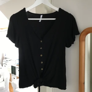 Ny topp från Hope - Endast provad.