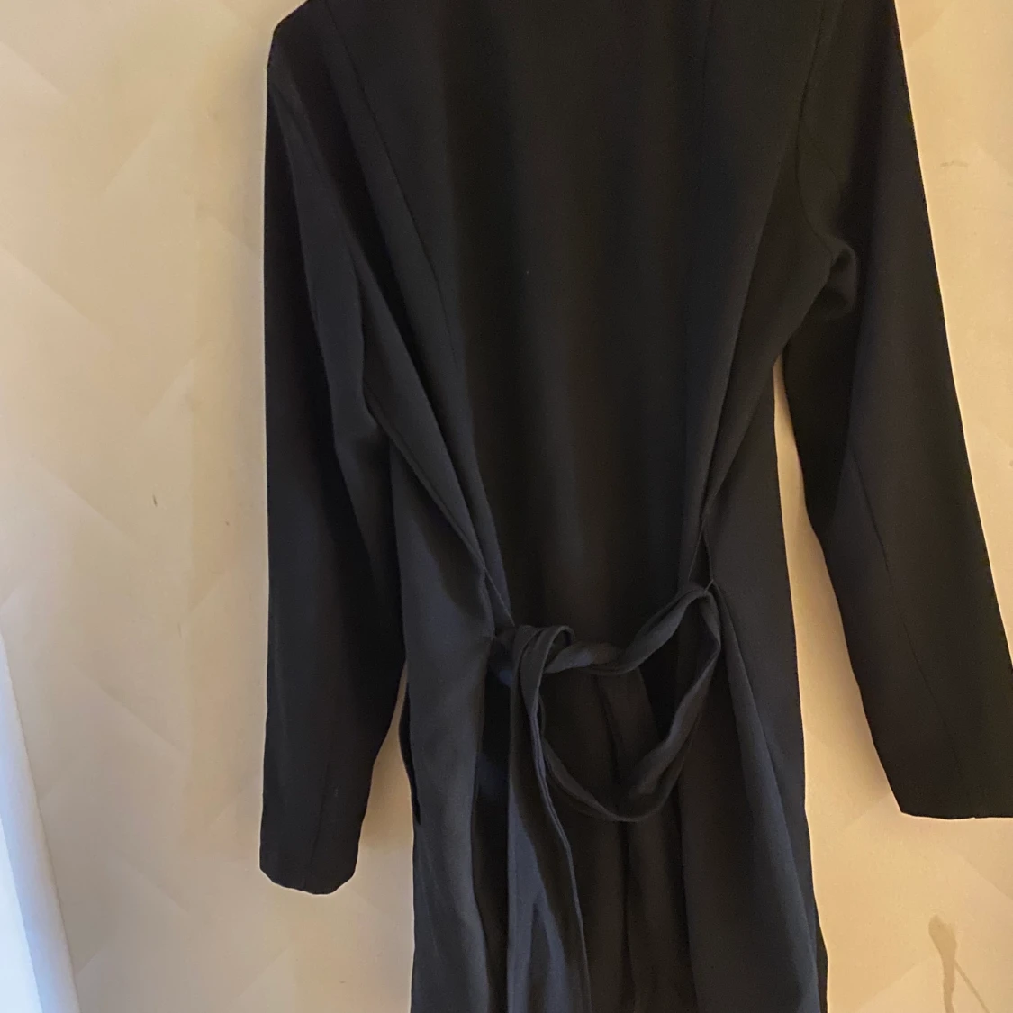 Svart kappa från only i storlek M - 90