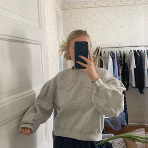 Sweatshirt - Snygg sweatshirt från &otherstories! Perfekt till hösten