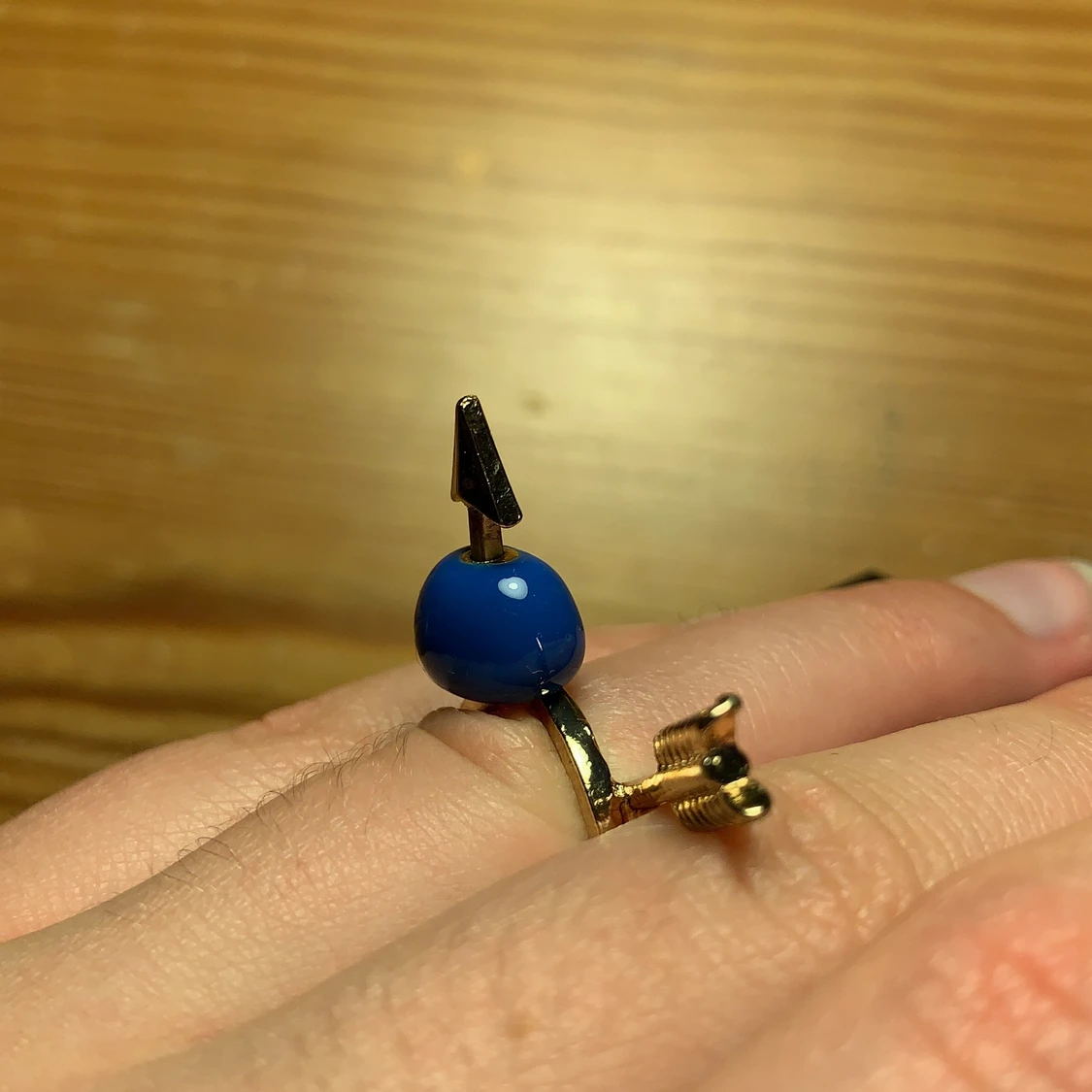 Glitter: Ring med pil - 91