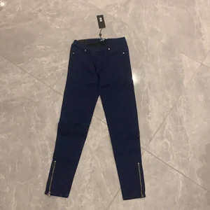 Marinblåa jeans - Marinblåa jeans