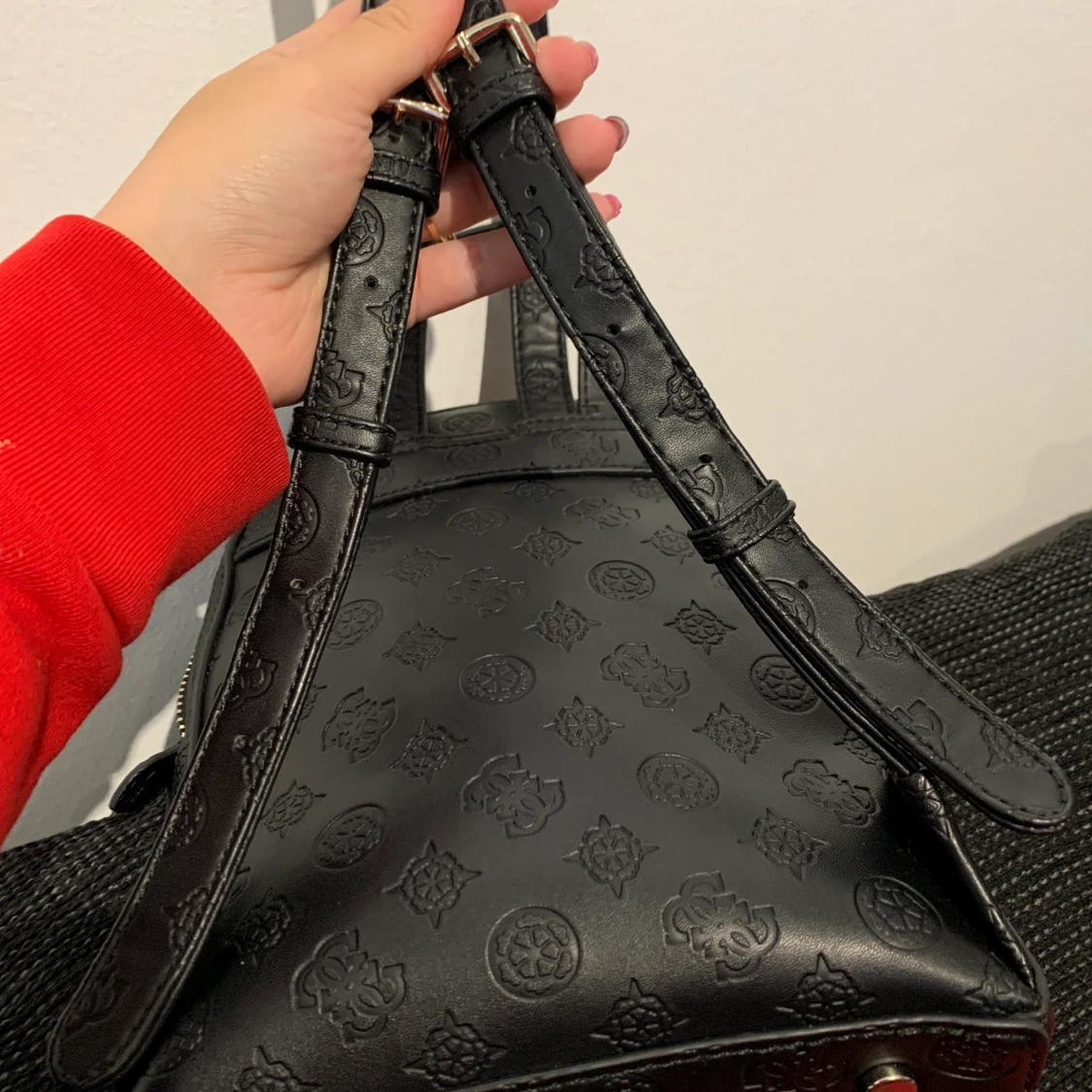 Guess ryggsäck  - 91