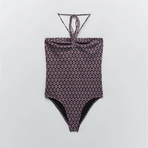 Zara body - Super snygg zara body. Andvänd 1 gång i somras! Super coolt mönster och välldigt skön! 