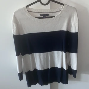 Tommy Hilfiger - Mycket bra skick, äkta.