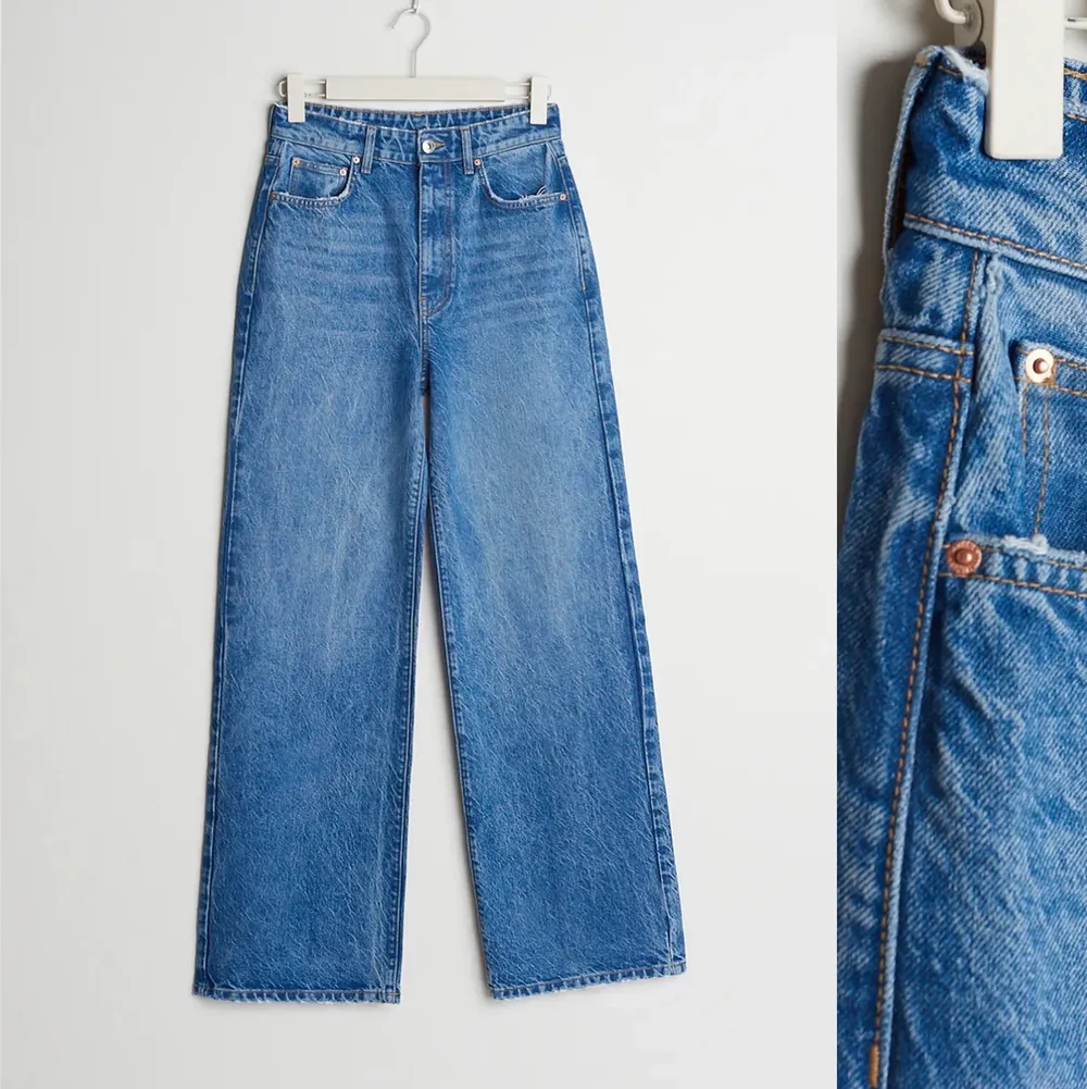 Säljer ett par Idun jeans från gina i en lite mörkare tvätt som är supersnygg nu till hösten. Köpta för 599kr i stl 36, säljer dem för 249!! 💙 Det syns knappt att dem är använda, superbra skick! . Jeans & Byxor.