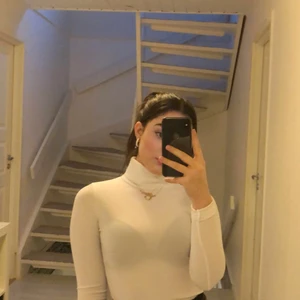 Ribbed turtleneck  - Ribbad tröja från BooHoo, helt oanvänd