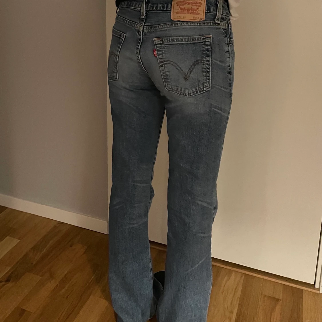 LEVI’S LOW/MIDRISE BOOTCUT JEANS - 91