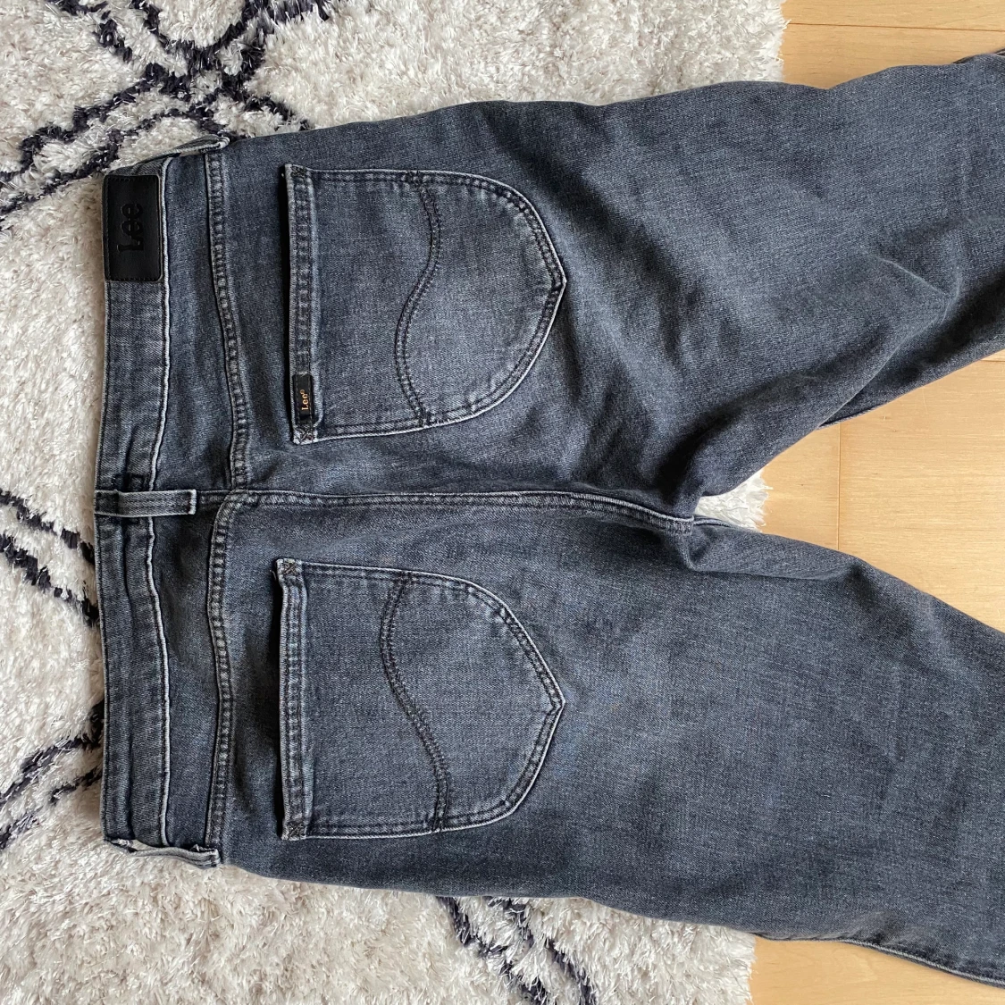 Gråa lee jeans - 91