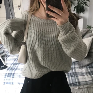Stickad tröja - Stickad tröja som inte används, från Missguided. Superbra skick,, hör av dig om intresse & frågor <33 90 kr+ frakt