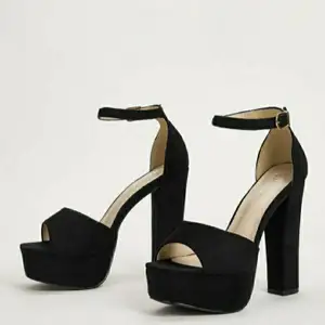 High heels with ankle strap from SheIn, havent been worn only tried on. Not my taste after all.