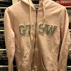 Zip hoodie - Köpt på Gina. Bra skick! 