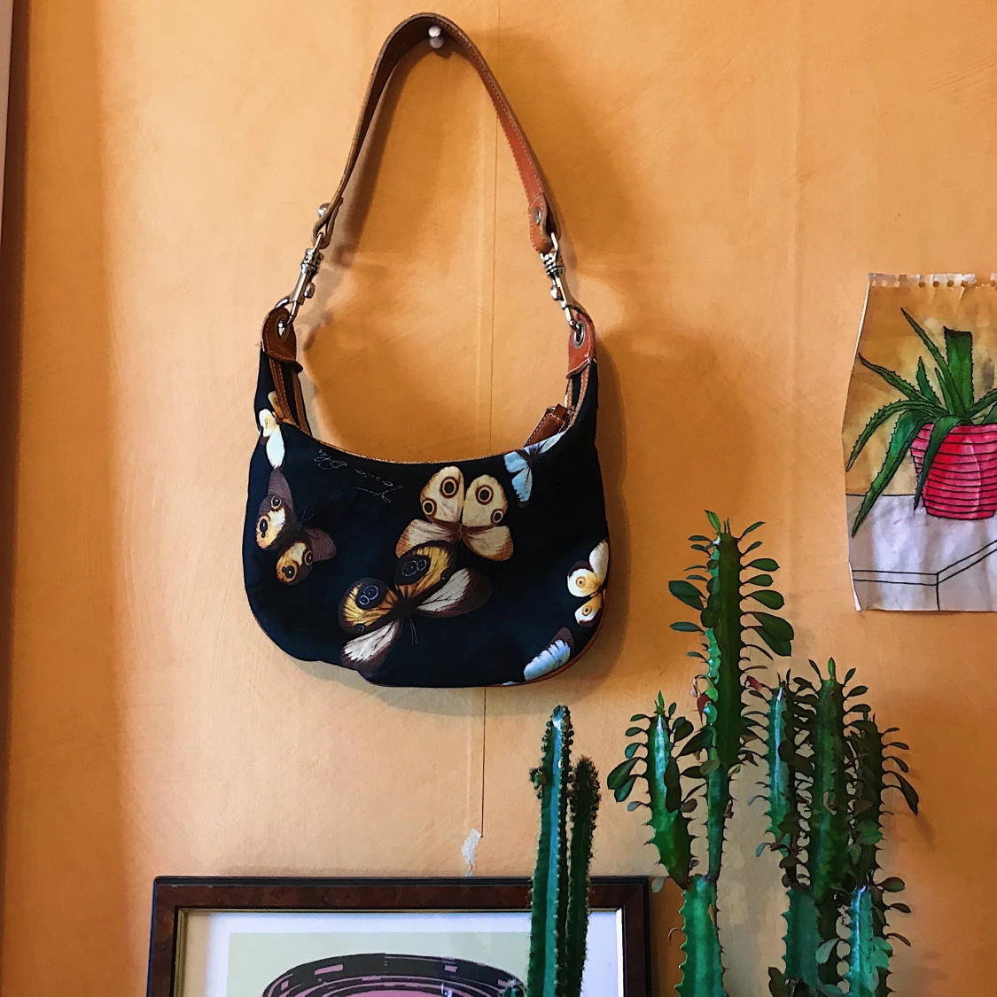 Söt Vintage Designer axelbandsväska med fjärilar Tosca Blu -svart - 90