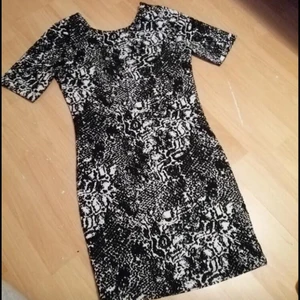 Klänning  - Söt klänning st: 36/38 