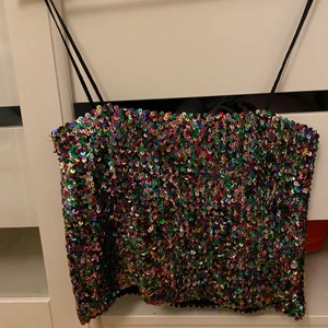 Nyårs topp - Aaassnygg nyårs topp som var köpt för 500kr🍾  stretchigt material så passar många olika storlekar, kan mötas i stan