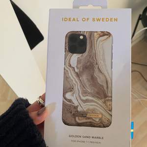 iPhone 11 PRO skal från Ideal of Sweden. I golden sand marble, Ouppackat. Nypris 299kr