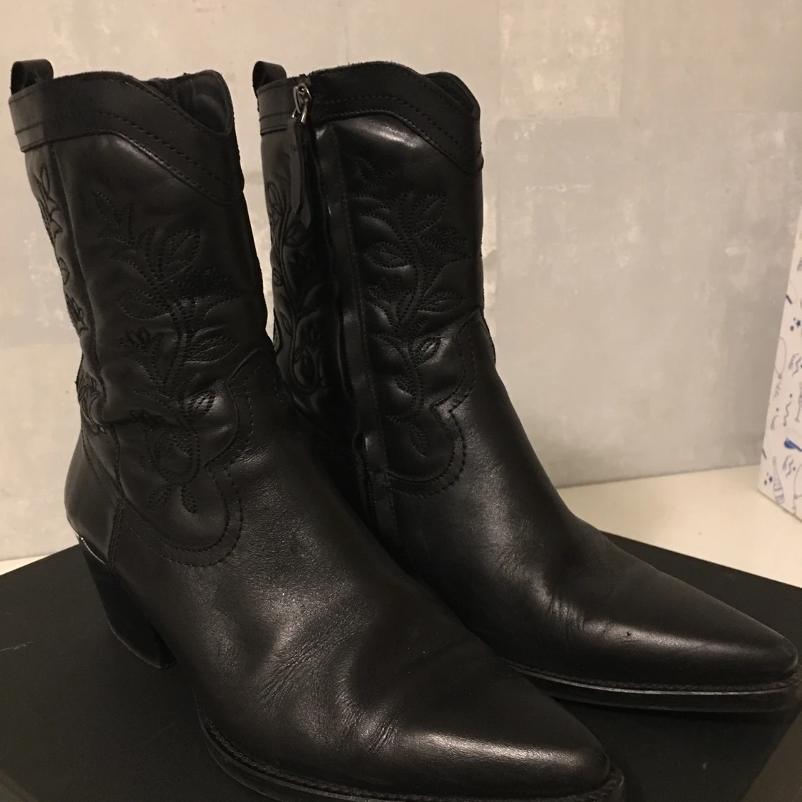Låga cowboyboots från Massimo Dutti  - 91
