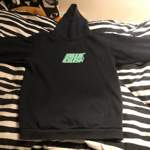 Billie Eilish hoodie - Storlek 146/152.