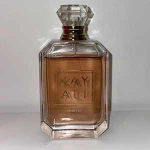 Kayali Musk parfym 100ml - Kayalis parfym Musk. Mer än 80% kvar