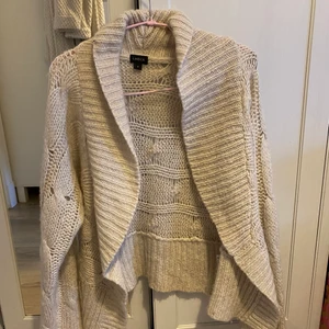 Kofta - Skön och snygg kofta från Lindex!! 