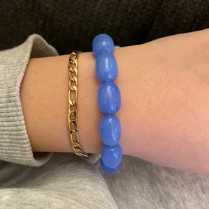 Armband  - Säljer detta fina blåa armband för 20kr. Köparen står för frakten❤️❤️