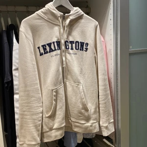 Lexington - Rensning av garderoben. Fin hoodie som inte används allt för ofta 