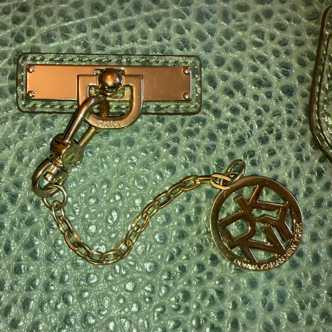 DKNY väska  - 91