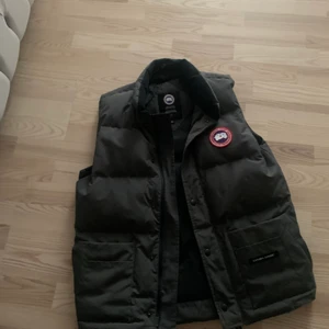 Canada goose väst äkta - Storlek M helt fräsh