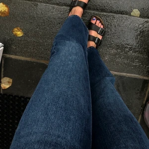 &otherstories - Superfina jeans från &otherstories! Som nya! 😍höstens dröm-färg! säljer då de tyvärr blivit för små:(   storlek 26 (36) 👖 original pris 800kr