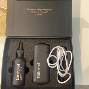 Tanrevel  - Säljer nu min tanrevel då den knappt kommer till användning. I toppen skick och tanning liquid i färgen luxury dark ingår och den är aldrig använd. Nypris 799kr + färgen för 300kr