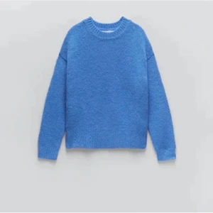 Stickad tröja  - Säljer nu denna fina stickade tröja ifrån zara. Som är slutsåld 💗💗 använd endast två gånger så i väldigt bra skick 💙 