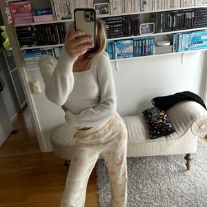 Topp - Mysig och snygg tröja❤️ Älskar materialet, från hm