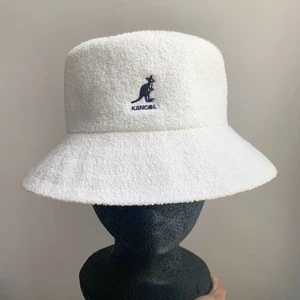 Kangol Bermuda bucket hat - Supersnygg, knappt använd. 150 kr exklusive frakt! 